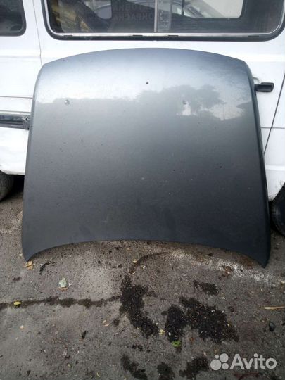 Продам запчасти на Volkswagen Touareg 2 года