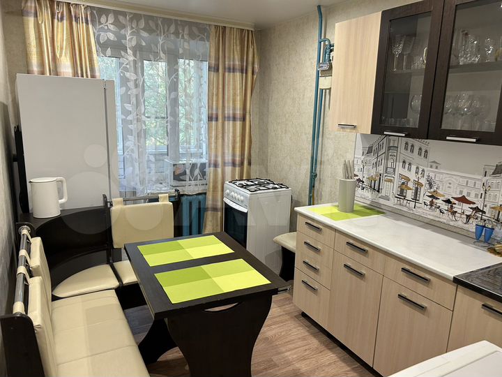 2-к. квартира, 54 м², 2/3 эт.