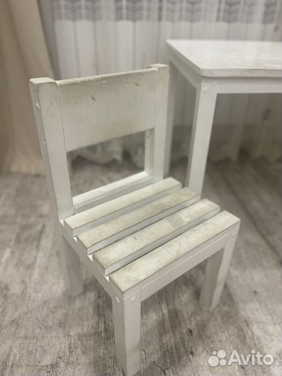 Детский столик