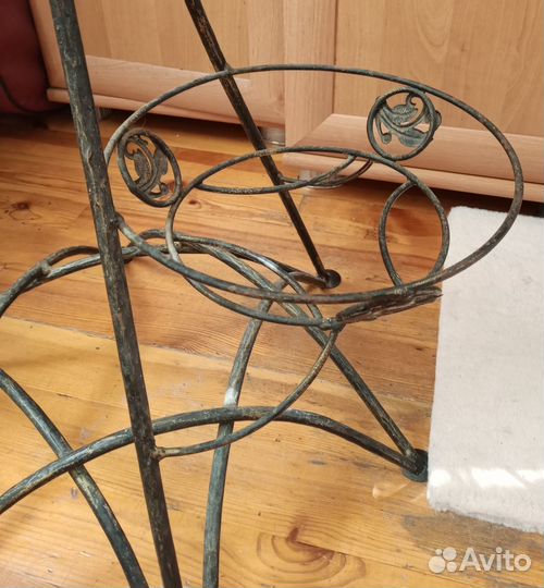 Стойка для цветов