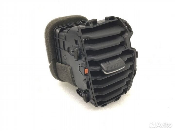 Дефлектор воздушный левый Kia Rio 4 1.4 2021