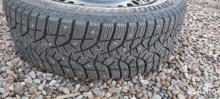 Bridgestone Blizzak Spike-02 185/65 R15