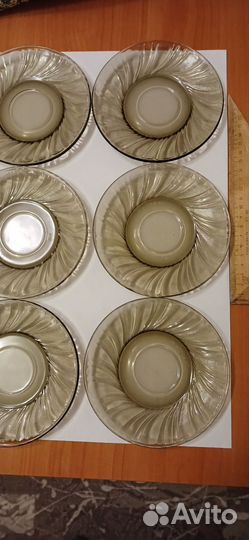 Тёмное стекло. Блюдца 6 шт