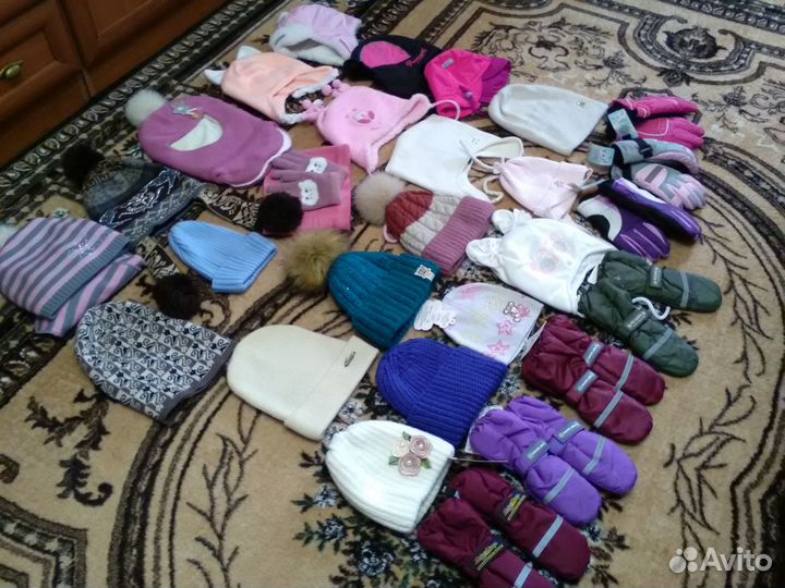 Шапки, манишки, перчатки