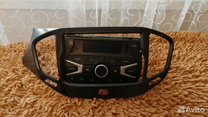 Штатная магнитола LADA vesta