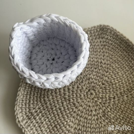 Вязанные корзинки