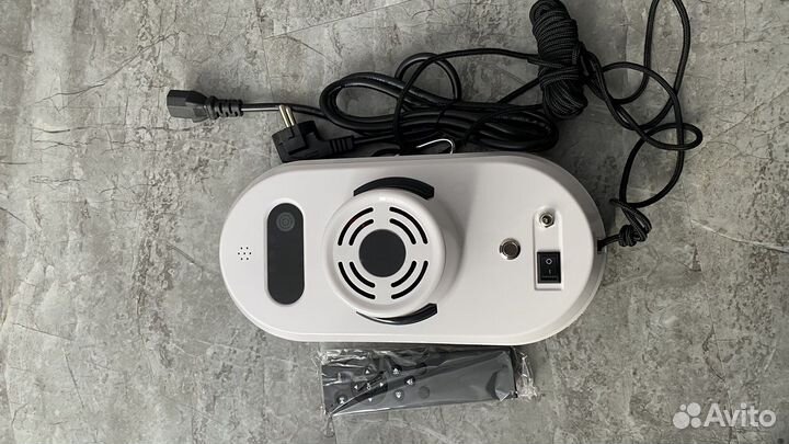 Робот мойщик окон