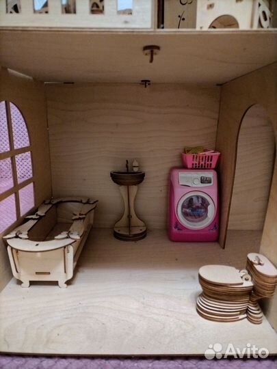 Кукольный домик с мебелью