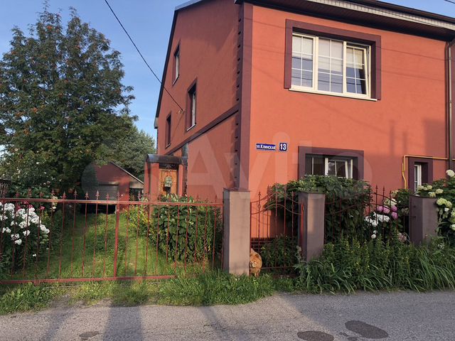 Таунхаус 160 м² на участке 4 сот.