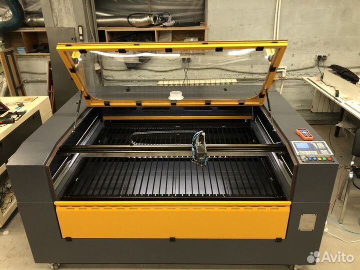 Лазерный станок для резки металла 1600х1200