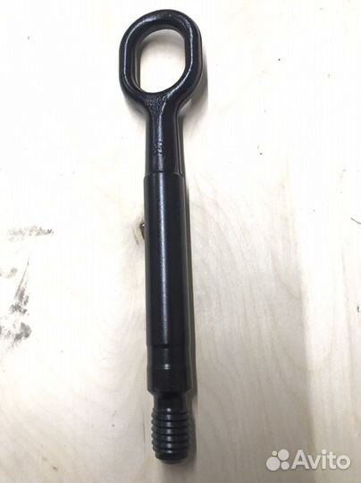 Буксировочный крюк Tiguan 2