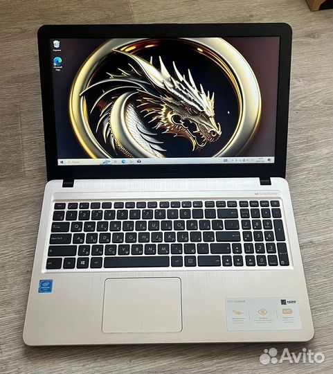 Asus в идеале, 4 ядра InteL, 8Gb, SSD 256Gb