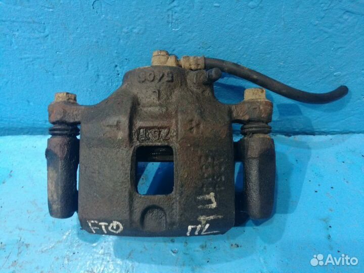 Суппорт передний левый Mitsubishi FTO DE3A 6a12