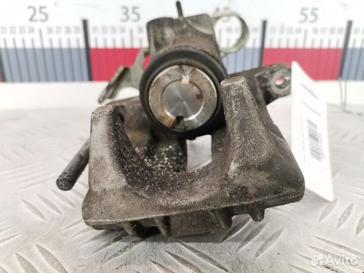 Суппорт задний правый для Audi A6 C5 8E0615424