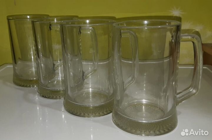 Коллекция рюмок, стаканов и кружек