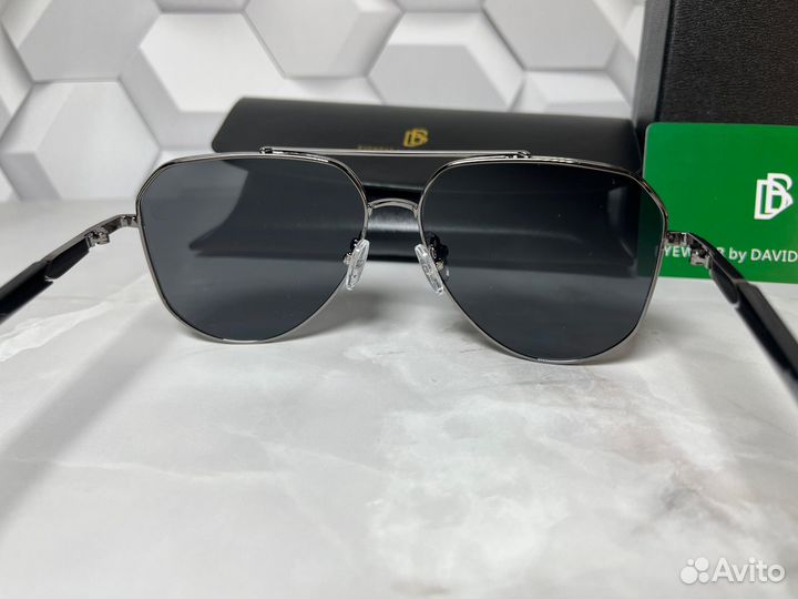 Солнцезащитные очки David Beckham