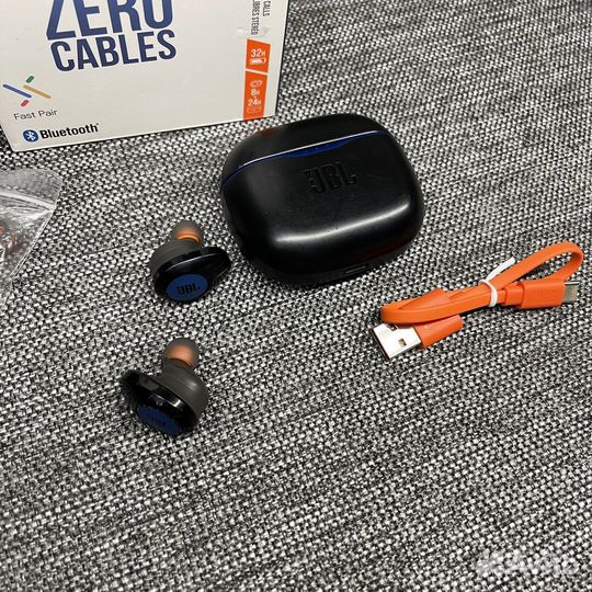 Беспроводные наушники JBL Tune 125 TWS черные б/у