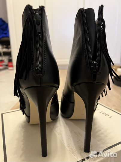 Ботильоны с бахромой