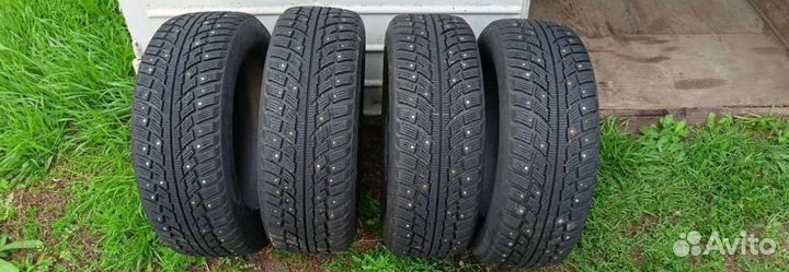 Kumho I'Zen RV Stud KC16 265/50 R20 111
