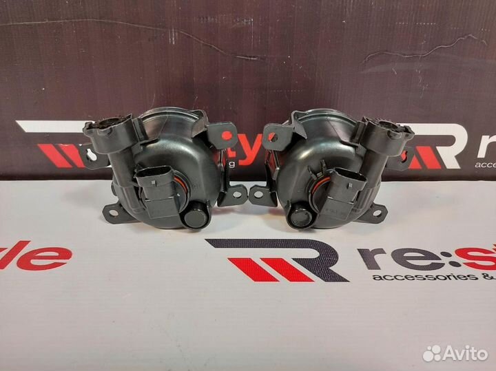 Туманки Subaru S1643