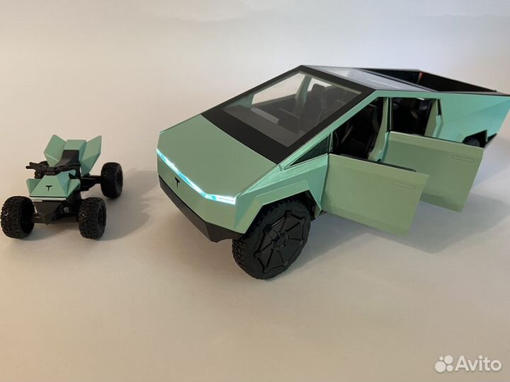 Машинка металлическая