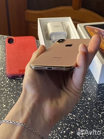 iPhone Xs, 64 ГБ