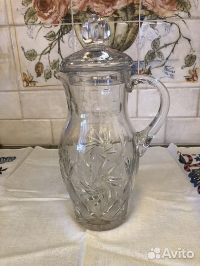 Хрустальный кувшин с крышкой