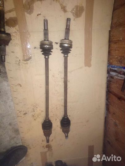 Приводной вал задний Nissan x-trail t31