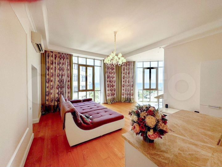 3-к. апартаменты, 97 м², 2/4 эт.