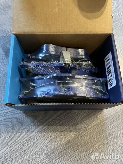 Тормозные колодки передние керамика miles E500058