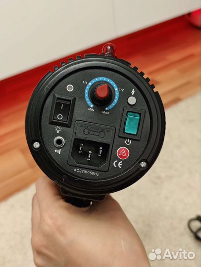 Студийный свет falcon Eyes SS-200T