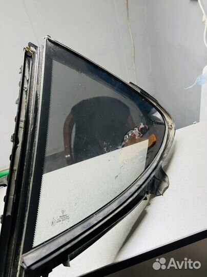 Форточка двери задняя левая Porsche Panamera 970