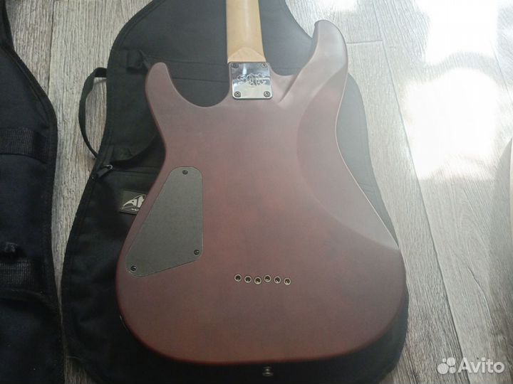 Электро гитара Schecter C-1 WSN