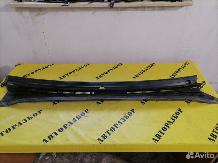 Жабо (решетка стеклоочистителя) Mazda Bt50 Bt-50