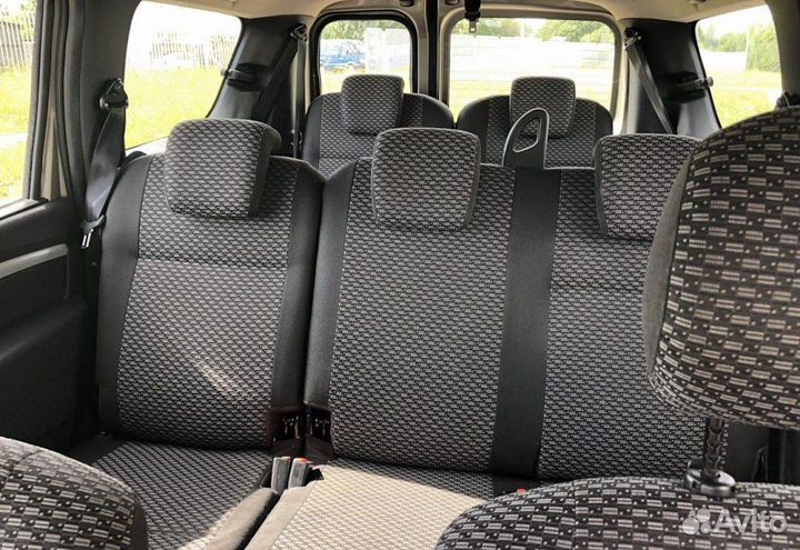 Малогабаритные грузо пассажирские перевозки Ларгус