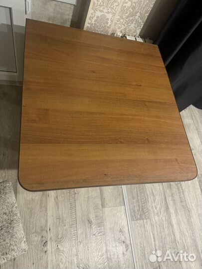 Кухонный стол