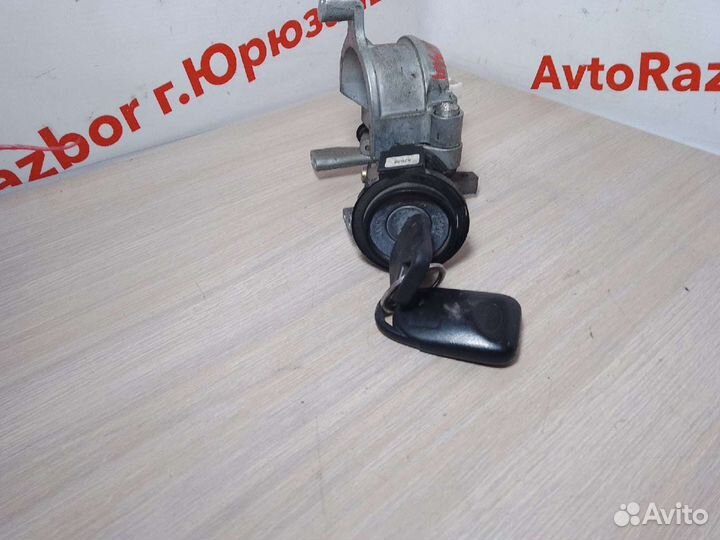 Замок зажигания Mitsubishi Carisma