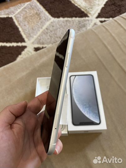 iPhone Xr, 64 ГБ