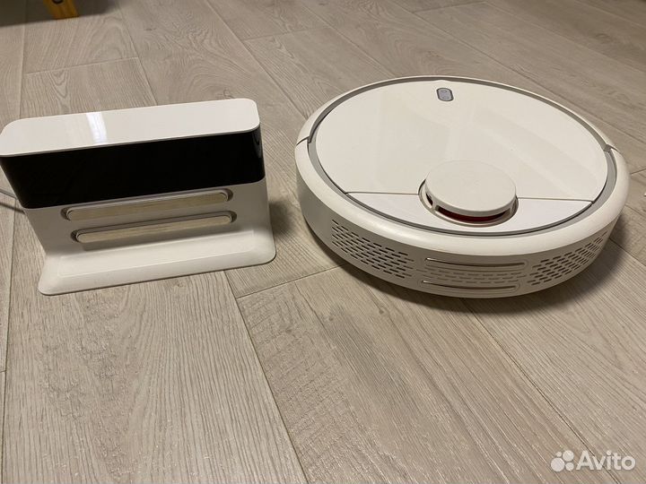 Робот-пылесос Xiaomi Mi Robot Vacuum Cleaner