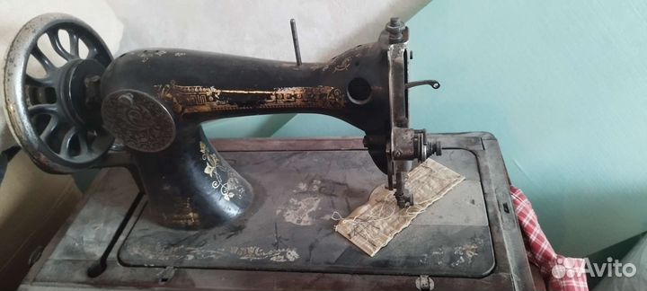 Швейная машина Singer