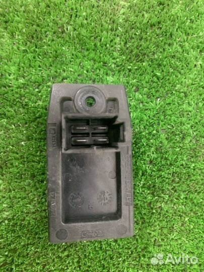 Резистор печки Ford Focus хэтчбек 1.6L zetec rocam