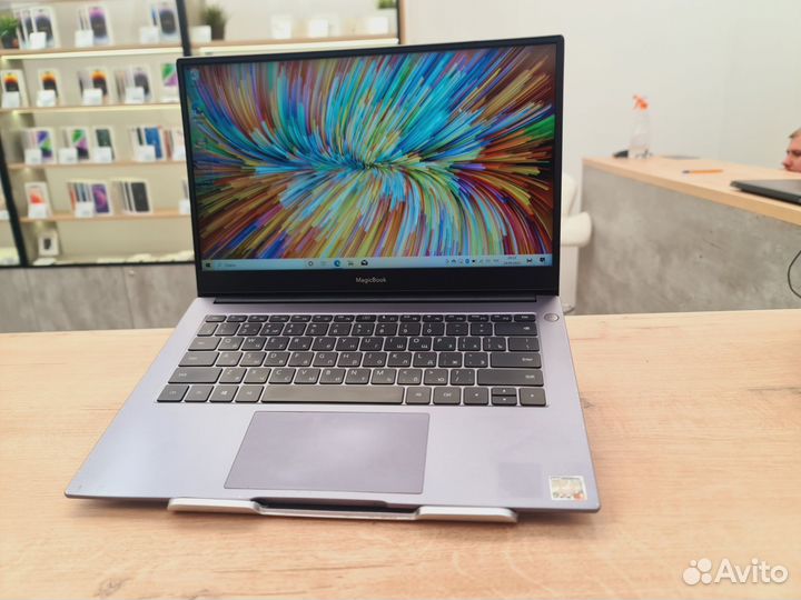 Ноутбук honor на Ryzen 5 3500u+8gb/SSD