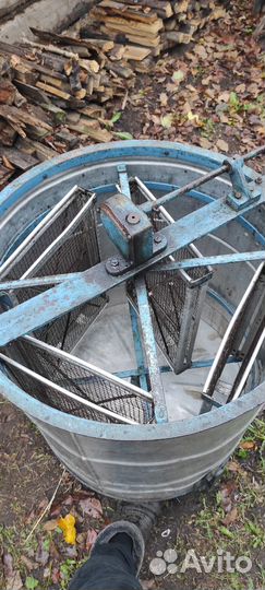 Медогонка 4х рамочная