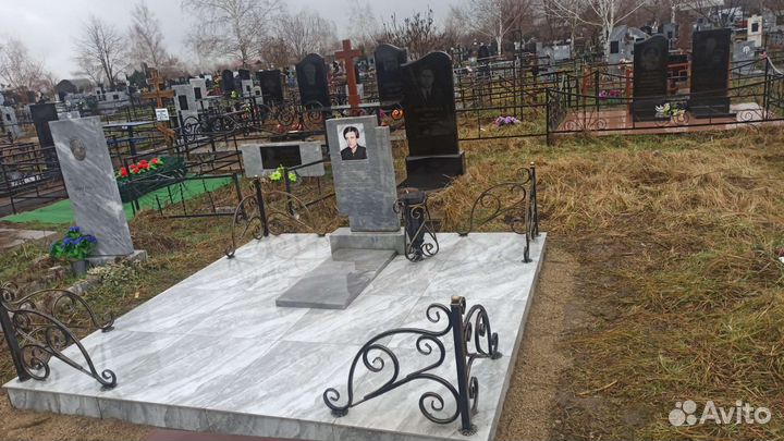 Памятники на могилу из гранита
