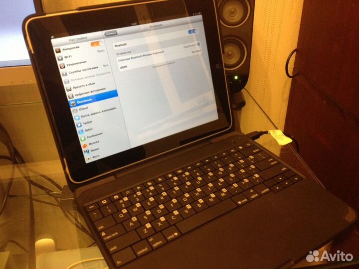 Bluetooth клавиатура для iPad Clamcase
