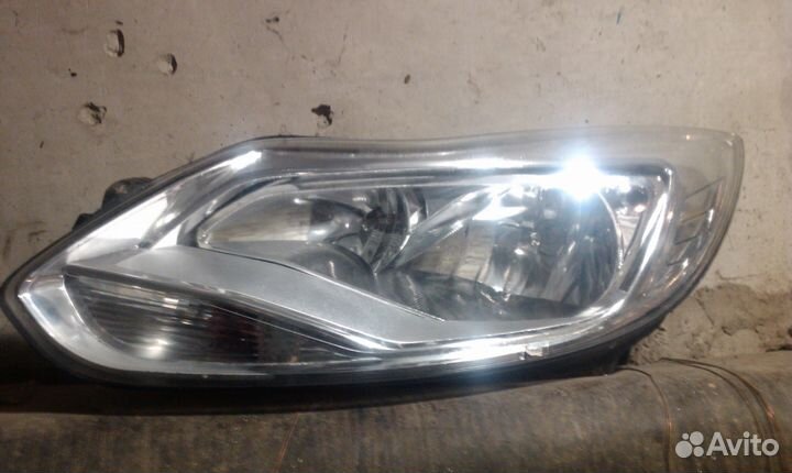 Фара левая Форд Фокус BM5113W039AK