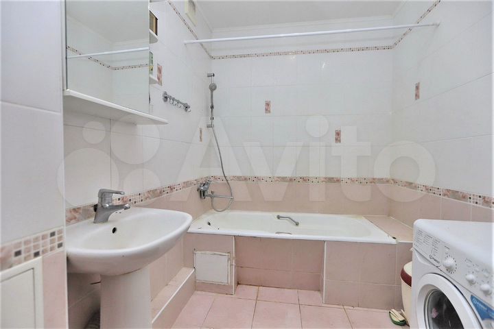 2-к. квартира, 83 м², 4/5 эт.