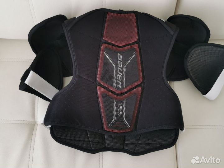 Нагрудник хоккейный взрослый