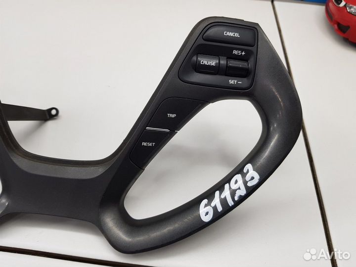 Блок кнопок на руль (Kia Cerato)