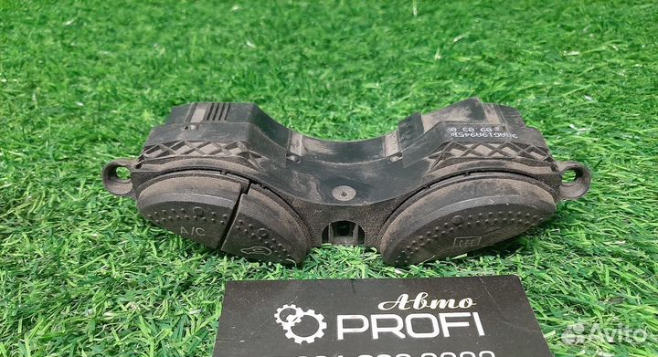 В наличии: Блок кнопок Ford Focus 1